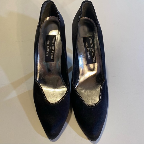 Stuart Weitzman for Martinique SZ 9 1/2 GUC black satin pumps,see pic has flaw - Picture 6 of 10